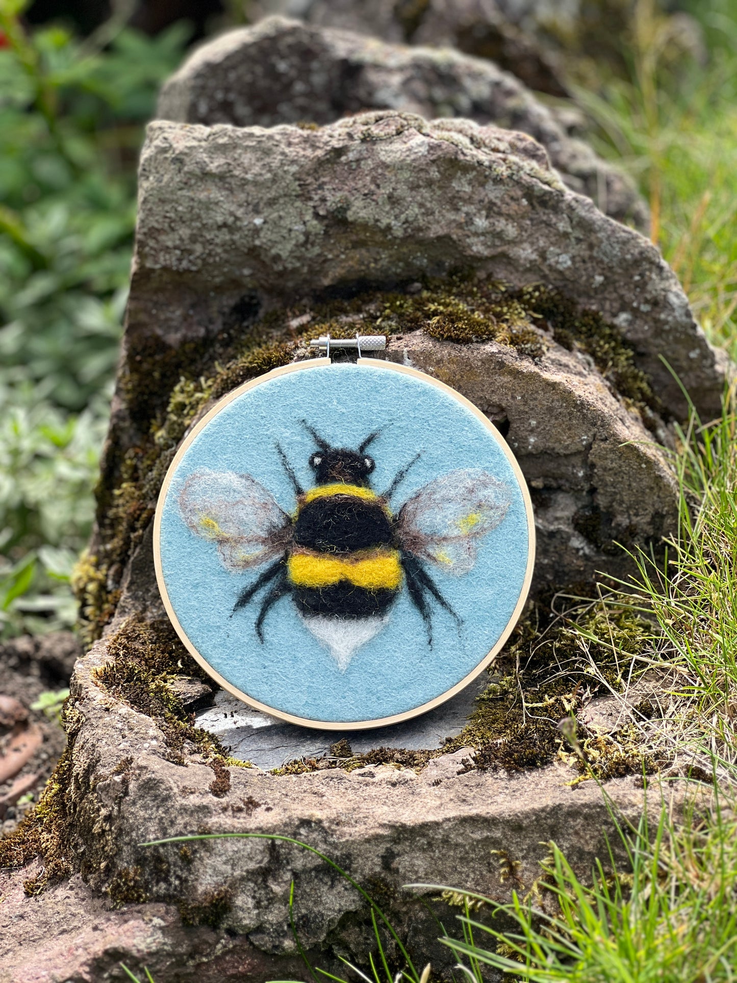 Bee in a Hoop Needle Felt Craft Kit